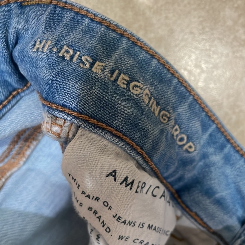 American Eagle Patched High Rise Jegging Crop Jeans 2 - Picture 4 of 8